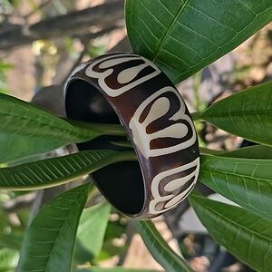 Brown and White Eclectic Bohemian Style Carved Bone Horn Bangle Bracelet